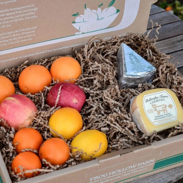 Frog Hollow Farm Fruit & Cheese Gift Box