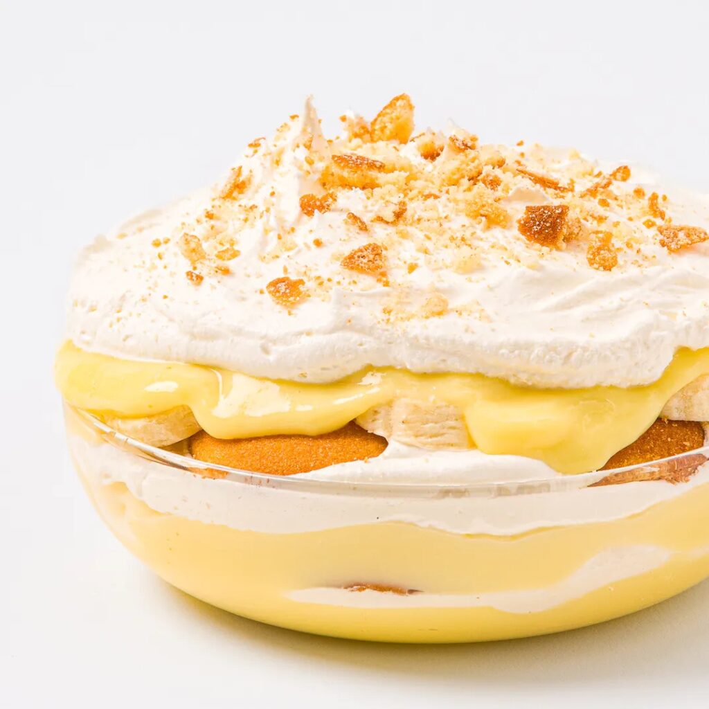 https://blog.goldbelly.com/wp-content/uploads/2023/04/Martha-Stewart-Banana-Pudding-1024x1024.jpg